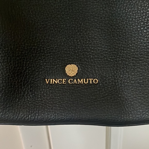 Vince Camuto lamb skin leather bag with double pockets - Picture 2 of 12